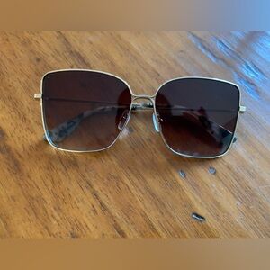 KREWE DOLLY Women’s Gold oversized Wire Sunglasses. Original price $255.